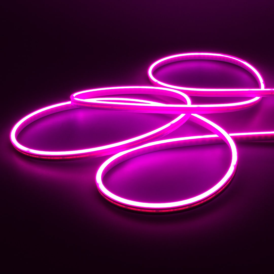 Светодиодный гибкий неон 0612 LN709 (220V DC, purple, кратность реза 200мм) Светодиодный гибкий неон 0612 LN709 (220V DC, purple, кратность реза 200мм)