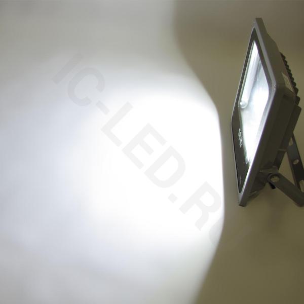 Светодиодный прожектор Slim (50W, 220V, White) Светодиодный прожектор Slim (50W, 220V, White)